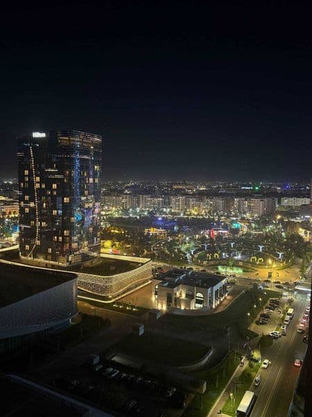 Жилой комплекс: Nest One<br />
Комнат:  2<br />
Этаж: 17<br 