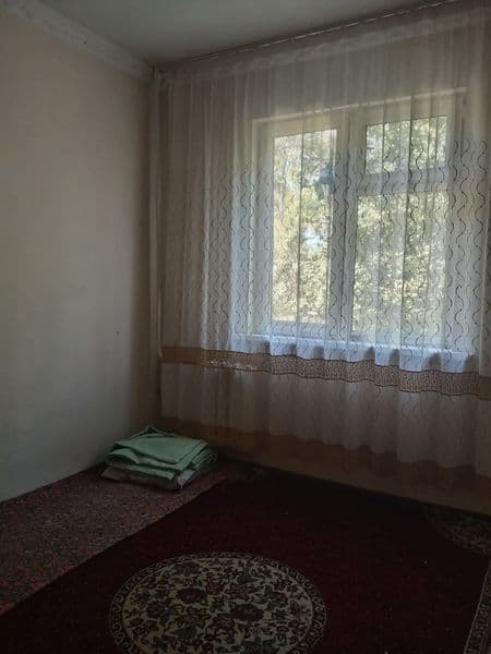 Faqat oqiydigan yoki ishlaydigan,  sheriklikga turishga 1ta 