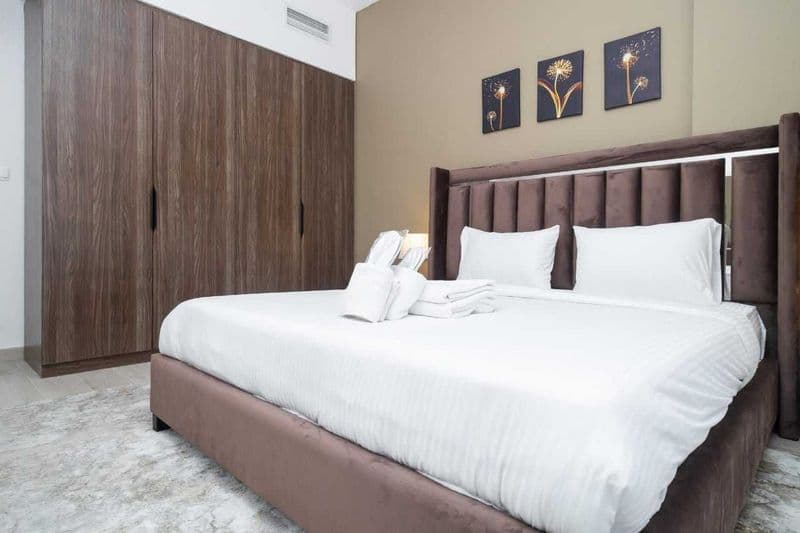 2 комнатную квартиру на 4 этаже,<br />
В квартире есть все н