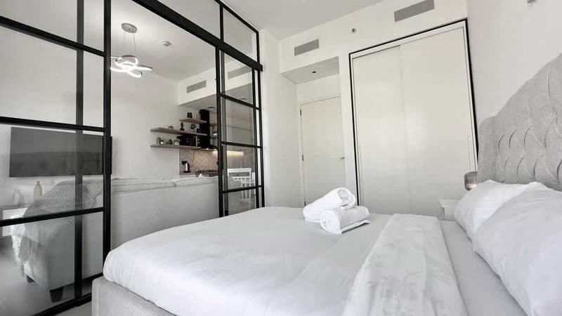 2 комнатную квартиру на 6 этаже новостройки,<br />
В квартир