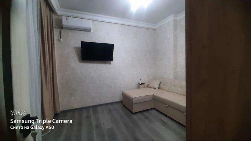 Яккасарайский район,  Новостройка 1/3/12 <br />
Цена : 400$<