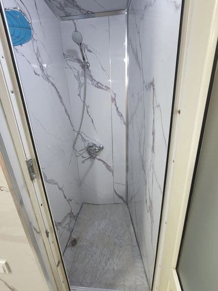 В КВАРТИРВ ЕСТ ИНТЕТНЕТ кухнуа холодлник<br />
Кирмашн <br / — фото 4