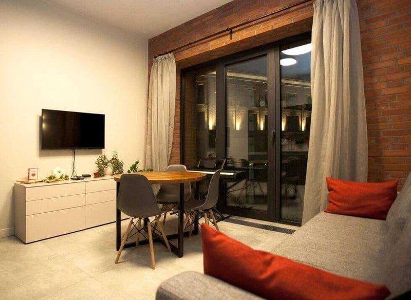 К вашему вниманию рады представить уютную 2х комнатную кварт