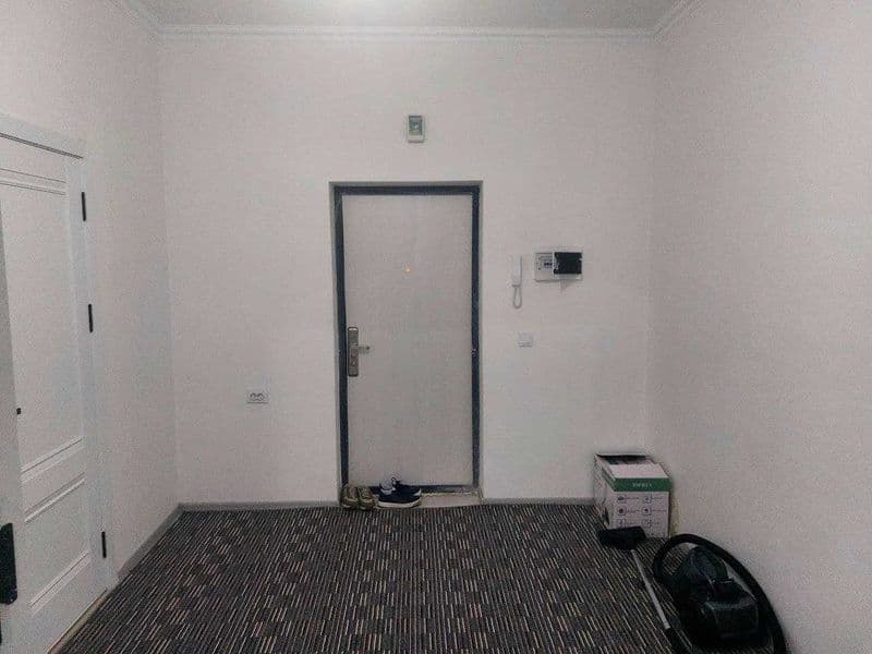 O‘rikzor yangi qurilgan uy ijaraga beramiz. <br />
Uyda kuxi