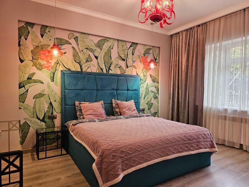 Своя квартира! Сдается семейной паре (только иностранцам) ую