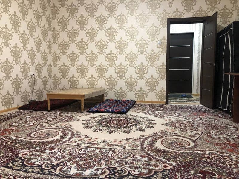 Uy Yakkasaroy tumani Bobur kochasida joylashgan, Alisher Nav