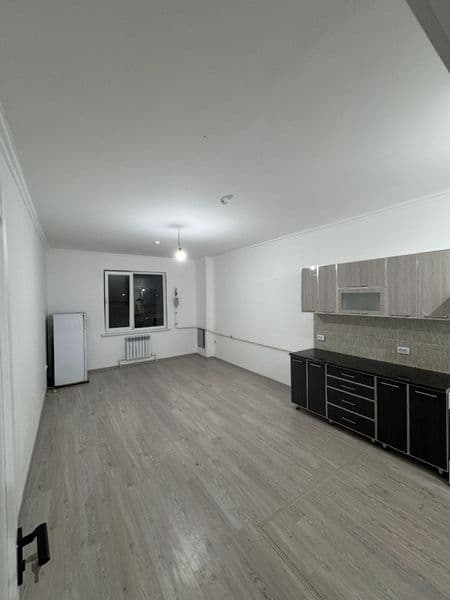 Ижарага 2 хонали уй <br />
БЕЗ МАКЛЕР, уй у́зимизники<br />
