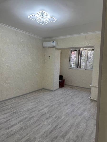 2 хона разделний Умумий майдон 42 кв,м Яшаш майдони 24кв.м А