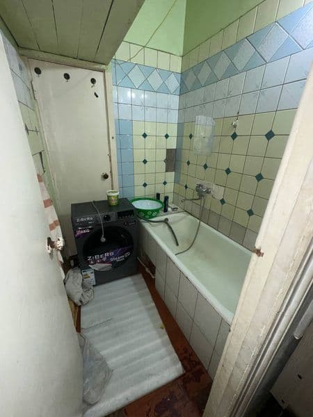 4 ta bola olinadi rasmdagi xonaga. 2 xonalik uy. Boshqa xona — фото 3