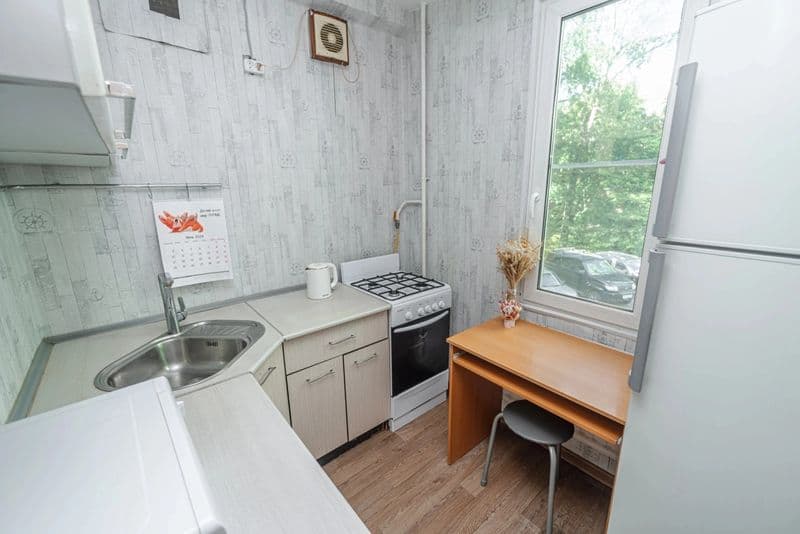 Хорошая 1 комнатная квартира с ремонтом и обстановкой. Дом р