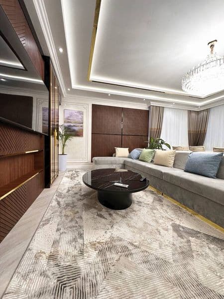 ЖК Узбегим<br />
Комнаты-3<br />
Этаж-7<br />
Этажность-10<b