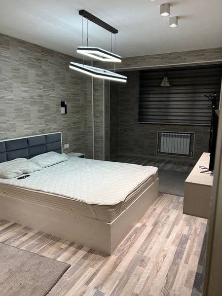 Срочно сдаю 2-х комнатную квартиру.Для семейной пары с детьм