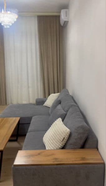 Срочно сдаю 3-х комнатную квартиру.Для семейной пары с одним