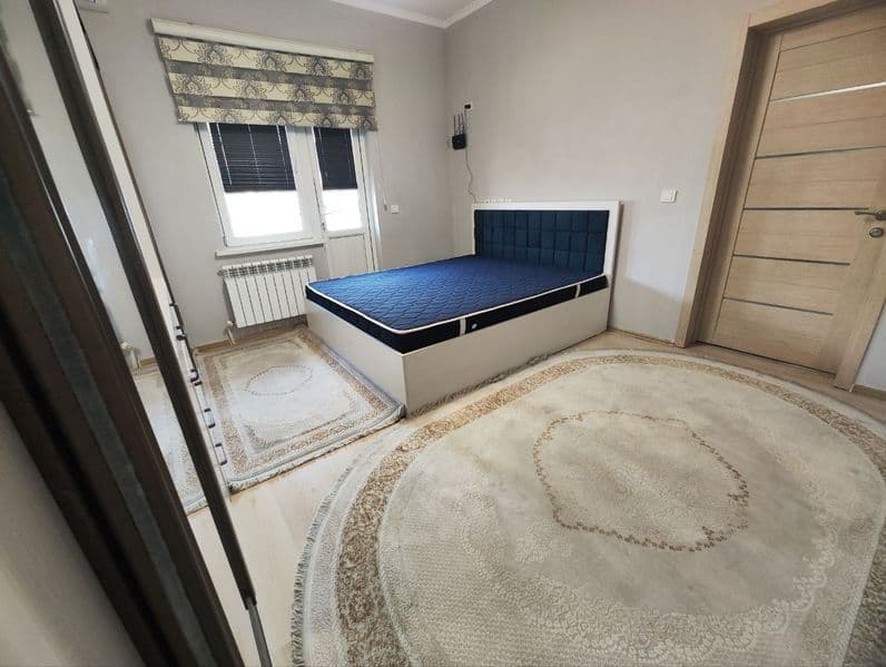 Sergeli choshtepa metroni birinchi bekati oldida 2 xona shar