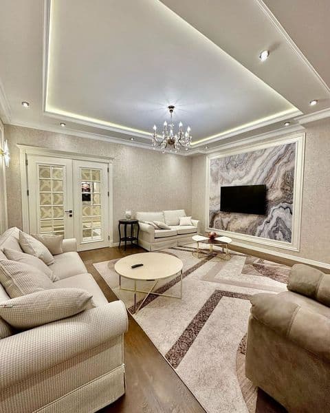 Сдается квартира в самом центре города <br />
<br />
Адрес: 