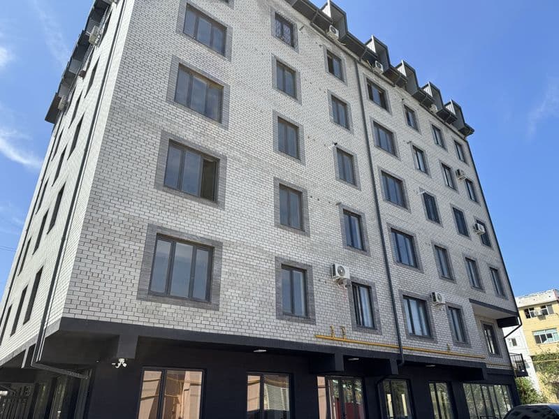 Yangi ta’mirdan chiqqan, shinam va qulay 3 xonali kvartira u