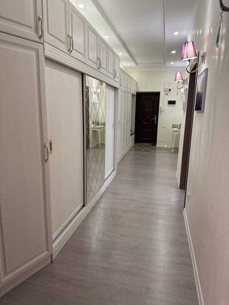 Отличное расположение, школы, магазины, рестораны. Все услов