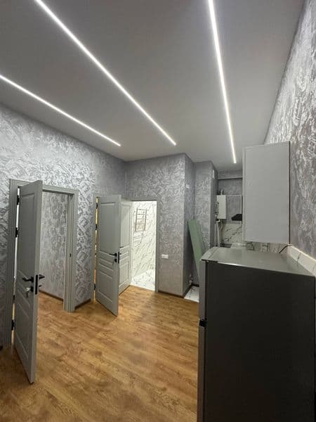 Новостройка дом, якинда ремонт килинган, 2 хона балкони ва к