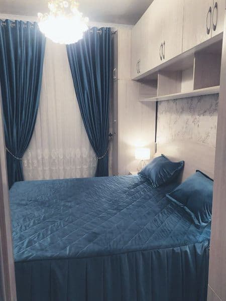 Чиланзар-1<br />
2 комнаты/ 1 этаж/ 4 этажный дом<br />
Разд