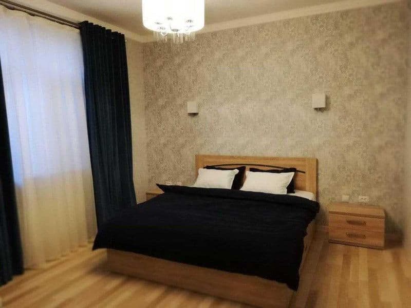 ЗАКРЫТЫЙ ДВОР зелени много тихий, такой в центре не найдете< — фото 2