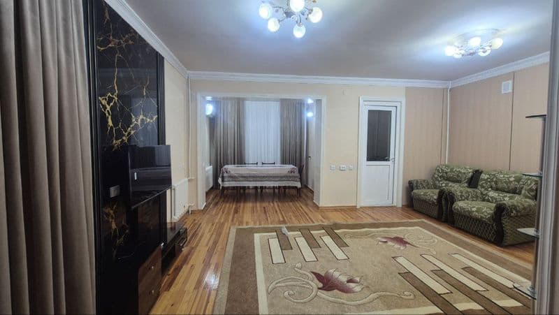 Квартира находится на Ц-14 около метро Гафур Гулом рядом с м