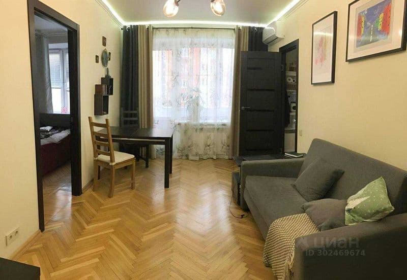 Сдам 2 комнатную квартиру на 5 этаже,<br />
В квартире есть  — фото 3