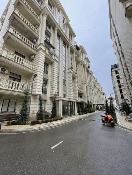 Мирзо Улугбек Район <br />
Паркентский <br />
3/4/7<br />
Ме