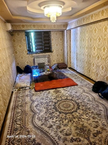 Farhod bozor chorraxasida<br />
Farxadskaya bulochkani orqas