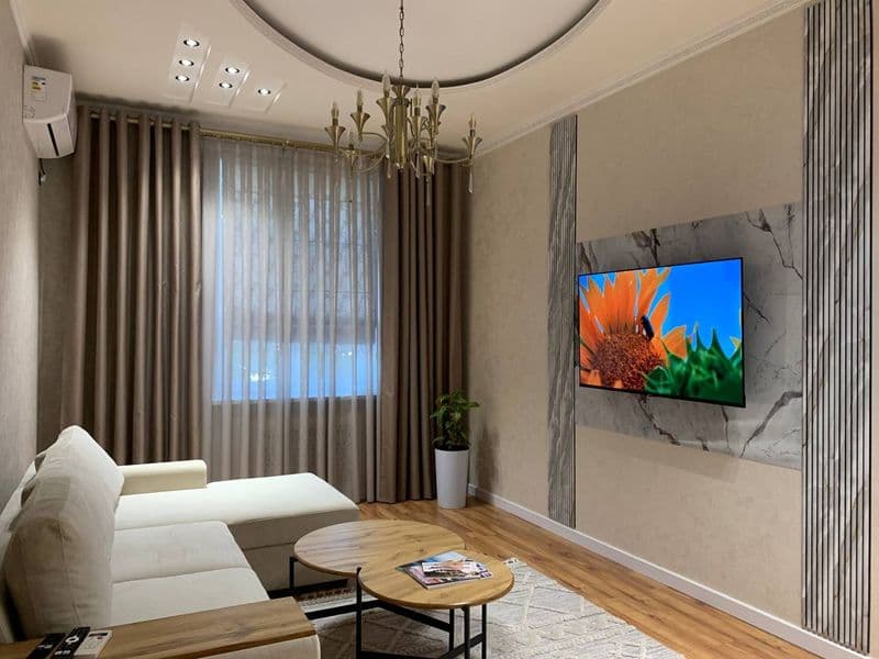 Сдаётся 2 комнатная с Евро ремонтом с мебелью и техникой всё