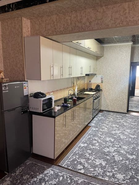 Uchtepa outlet ruparasida 9 etajkali dom.<br />
9 etajni 4 q