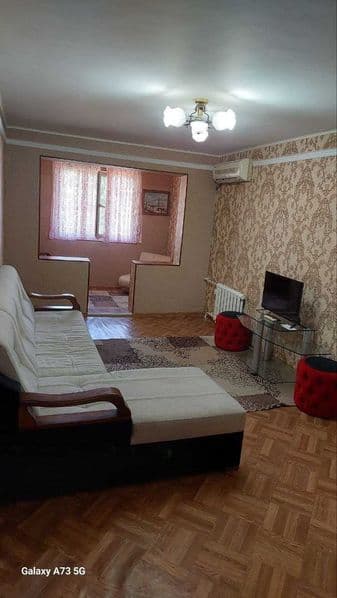 Чиланзар 22 квартал <br />
2/4/4.<br />
Нархи 350у.е<br />
М