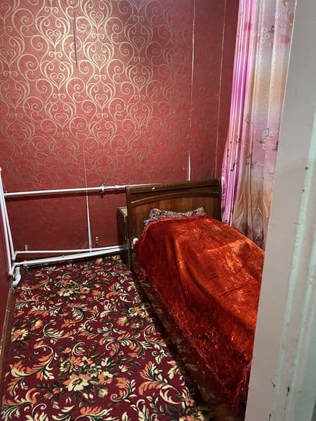 Chilonzor tumani, Mirzo Ulugbek metrosini oldida<br />
Oilag