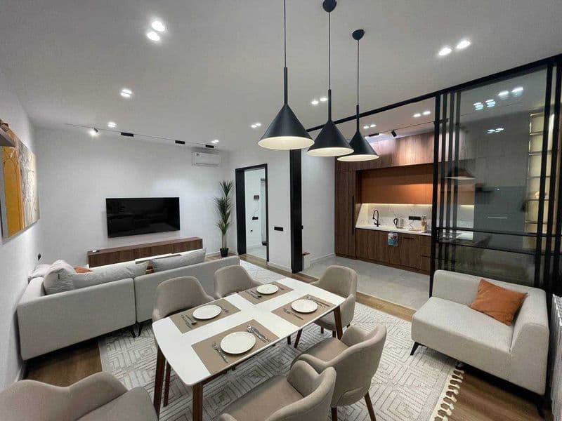 • Район:  Яккасарай<br />
• ЖК: Parisien <br />
• Комнат: 2<