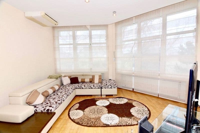 Сдается квартира на Бабура (ориентир парк Бабура) 3/3/4. Зво