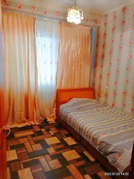 3/10/12 Куйлик бозор корзинка ёнида, метрога якин хозяйкали 