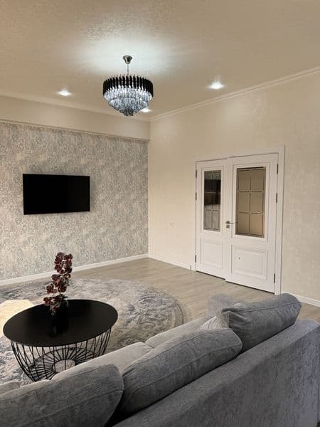 Сдается своя квартира в Жк Мадрид<br />
2 комнатная<br />
6 