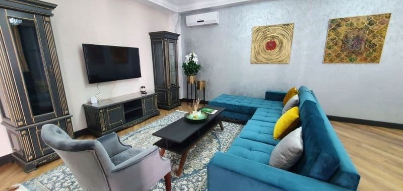 Сдаётся 3-х комнатная квартира в центре города.  Квартира с 