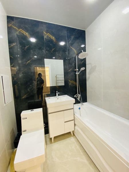 Сдам свою 2х ком квартиру упаковку, с авторским ремонтом в Ж — фото 3