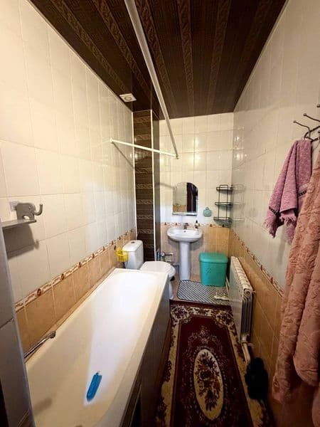 Сдаётся 2-комнатная квартира в центре города<br />
Район: Як — фото 3