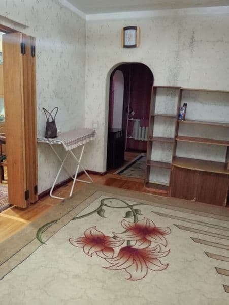 Юнусабад 2  кварталда 1  хона уй еш оилага ижарага берилади.