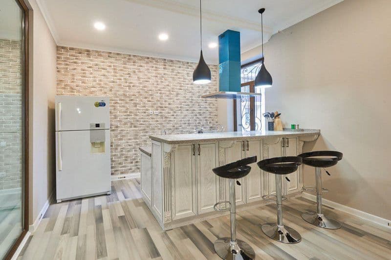 3-х комнатная квартира, 105 кв.м., 1-этаж, 4-х этажной новос — фото 5