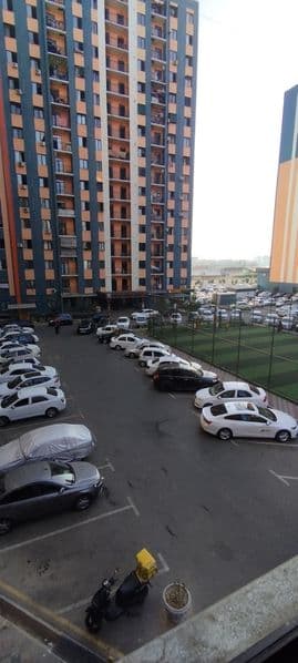 Sergeli yangi darxondan 3 xonali kvartira bor oʻqiydigan qiz