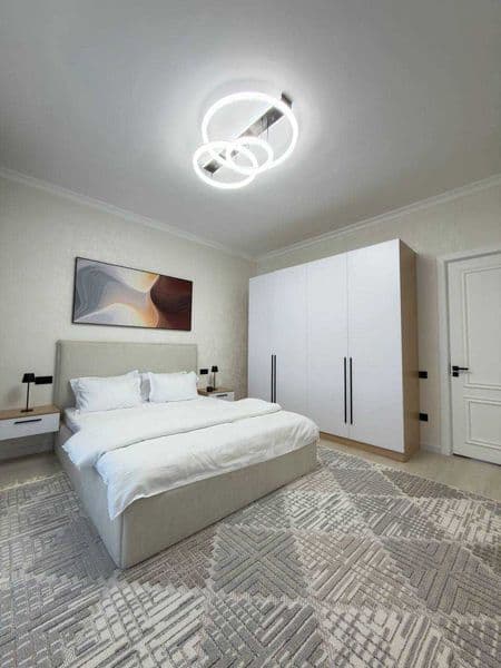 3 комнатная квартира с современным ремонтом<br />
<br />
82 