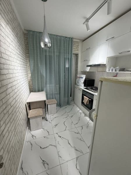 Сдаётся квартира, с ремонтом, обставлена мебель и техника, в — фото 4