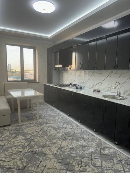 Sergeli 2 bekat yonida <br />
2 xona 73m² xonalar katta yang — фото 2