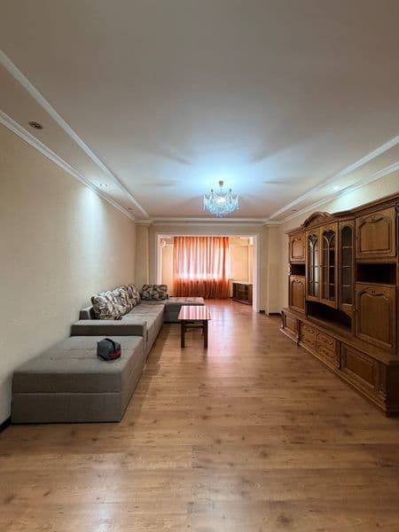 #3_комнатная <br />
<br />
АРЕНДА На долгий срок<br />
<br /