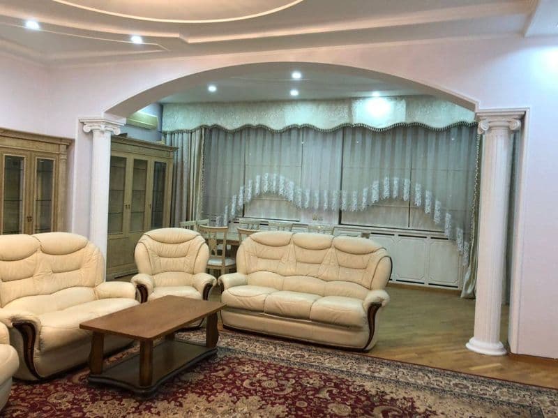 адрес Мирбадский район, метро Ойбек Массив госпитальный орие