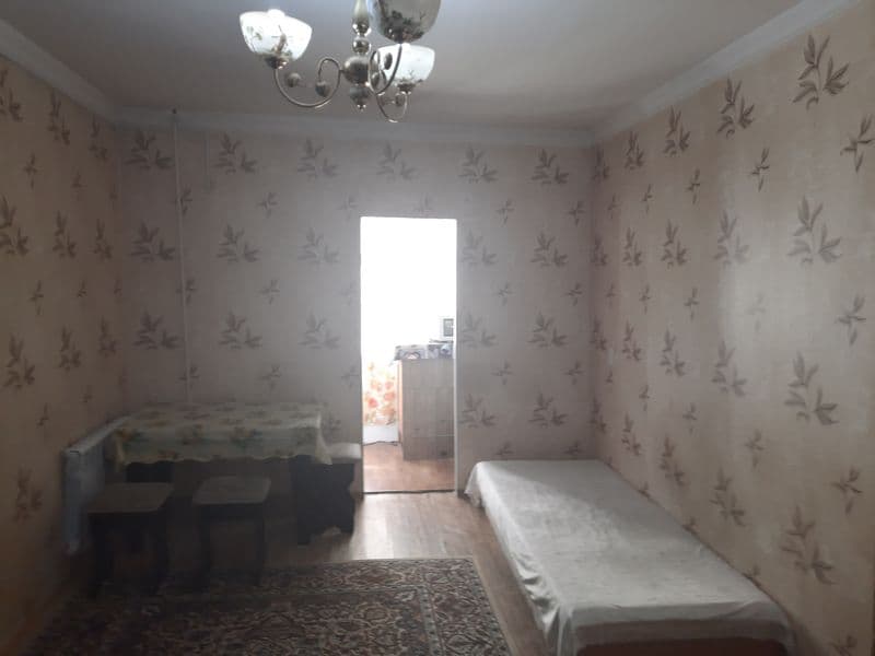 Квартира малосемейного типа,в хорошем  месторасположения ,ря