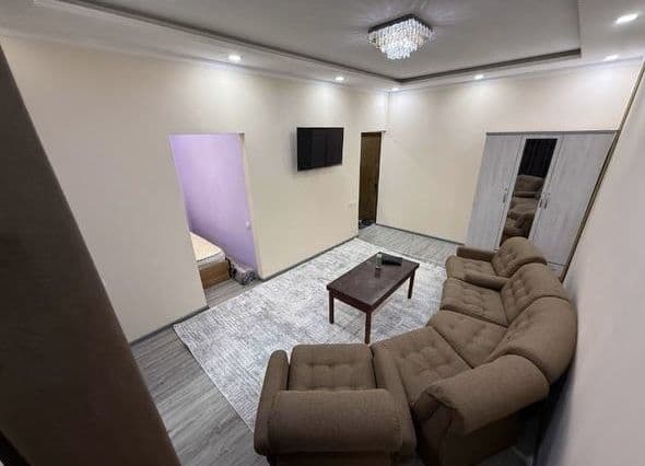 16- квартал. 1/2 переделанный 4 х этажка 1 й этаж. Новый све — фото 4