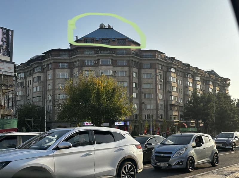 Район: Мирабадский<br />
Метро ойбек самый центр города <br 